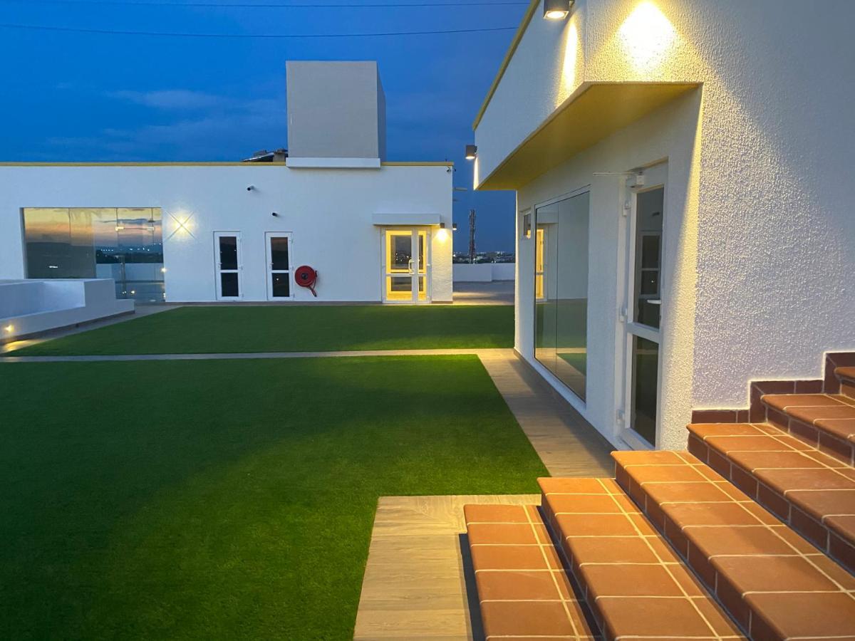 Oasis Park Residence 东勒贡 外观 照片